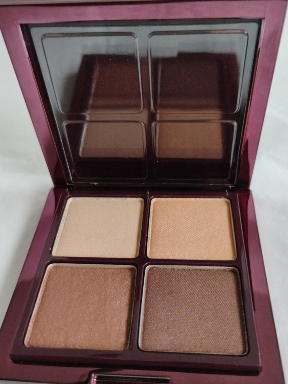 Clinique Limited Edition Black Honey Eyeshadow Quad- NWT - Picture 2 of 7